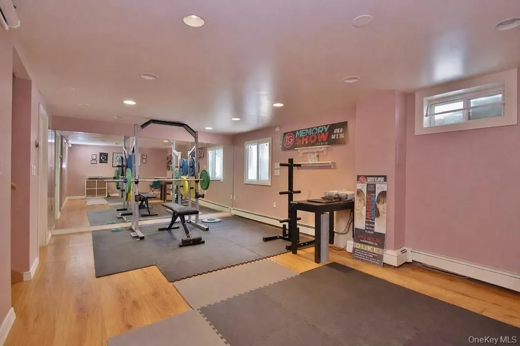 9 Crescent Lane Putnam Valley NY 10579