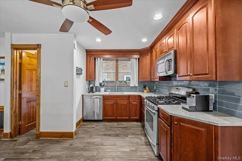3318 Polo Place Bronx NY 10465