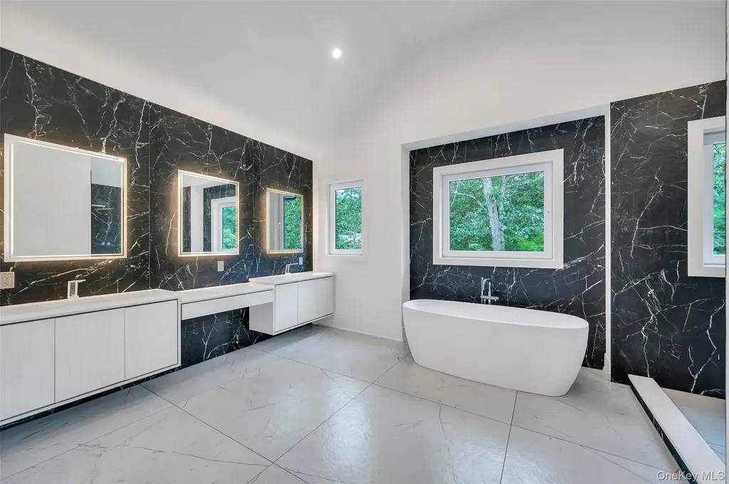 19 Pettit Drive Dix Hills NY 11746