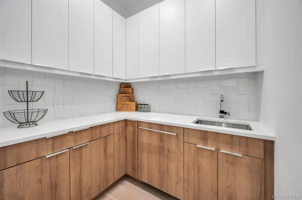 19 Pettit Drive Dix Hills NY 11746