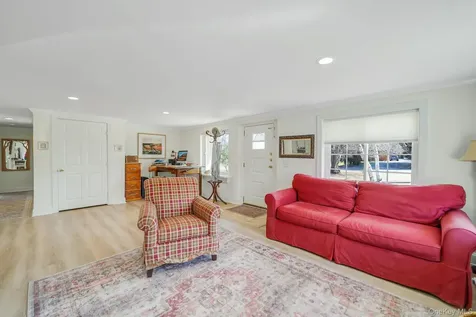 146 Halsey Manor Road Manorville NY 11949
