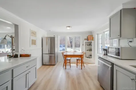 146 Halsey Manor Road Manorville NY 11949
