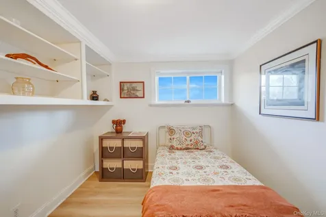 146 Halsey Manor Road Manorville NY 11949