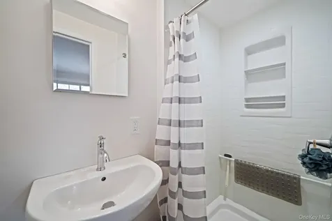 146 Halsey Manor Road Manorville NY 11949
