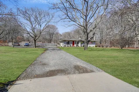 146 Halsey Manor Road Manorville NY 11949