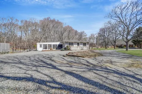 146 Halsey Manor Road Manorville NY 11949