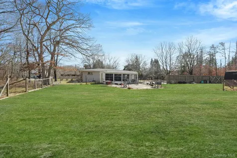 146 Halsey Manor Road Manorville NY 11949