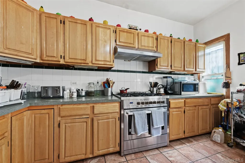 3158 Decatur Avenue Bronx NY 10467