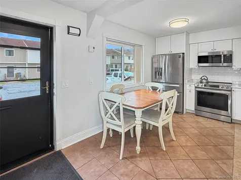 5608 Chelsea Cove N Hopewell Junction NY 12533