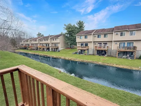 5608 Chelsea Cove N Hopewell Junction NY 12533