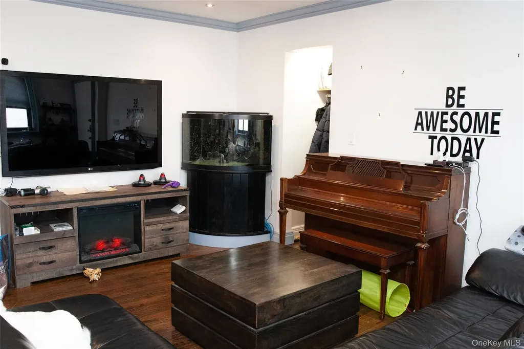 199-18 16th Avenue Whitestone NY 11357