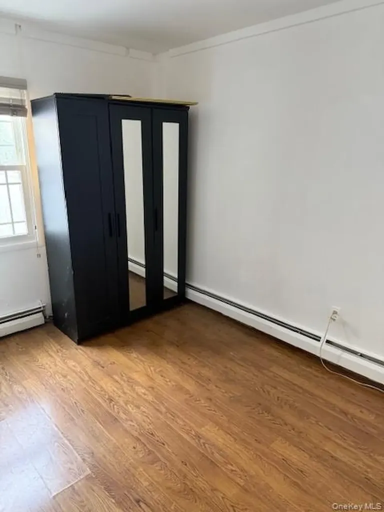 112 Gun Lane Levittown NY 11756
