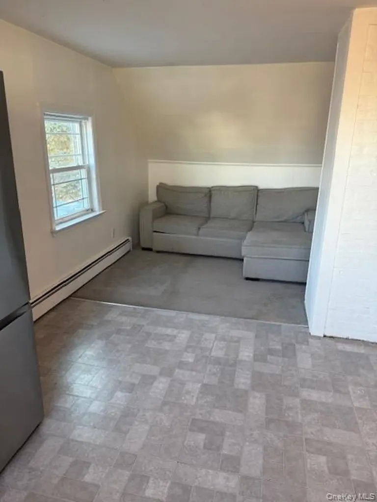 112 Gun Lane Levittown NY 11756