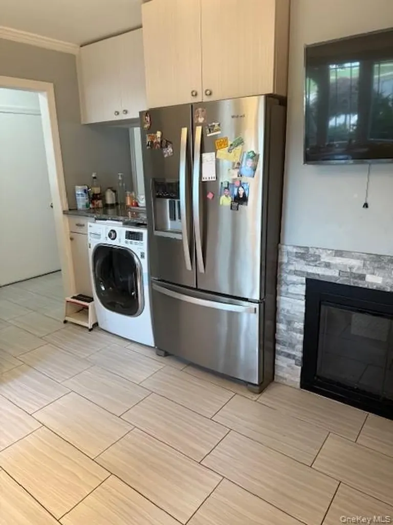 112 Gun Lane Levittown NY 11756