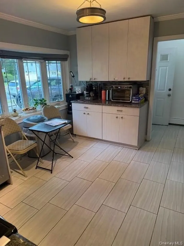 112 Gun Lane Levittown NY 11756