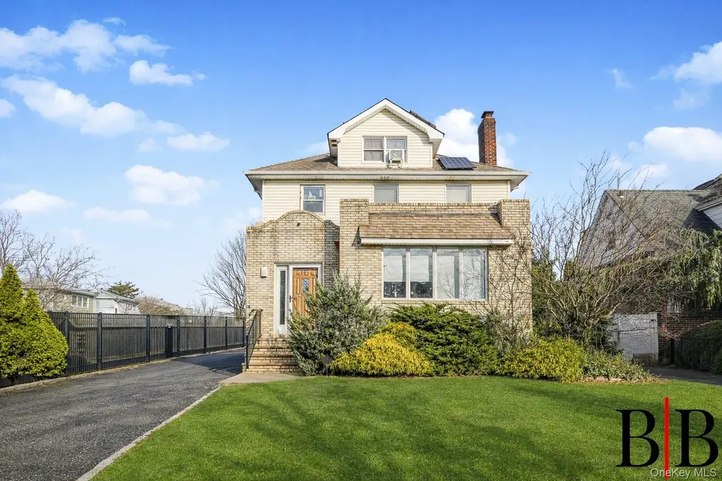 69 Crystal Avenue Staten Island NY 10302