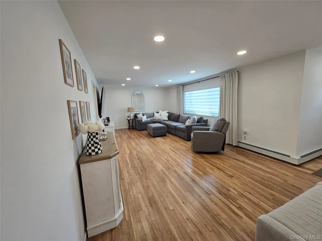 215 Terry Road Smithtown NY 11787