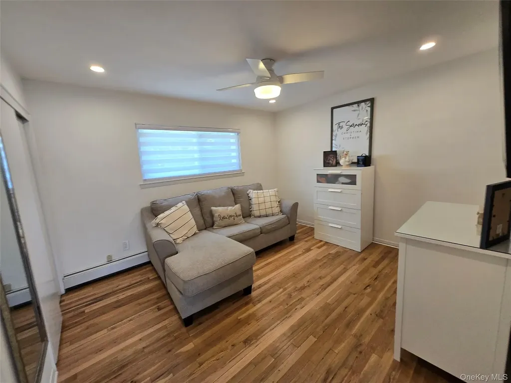 215 Terry Road Smithtown NY 11787