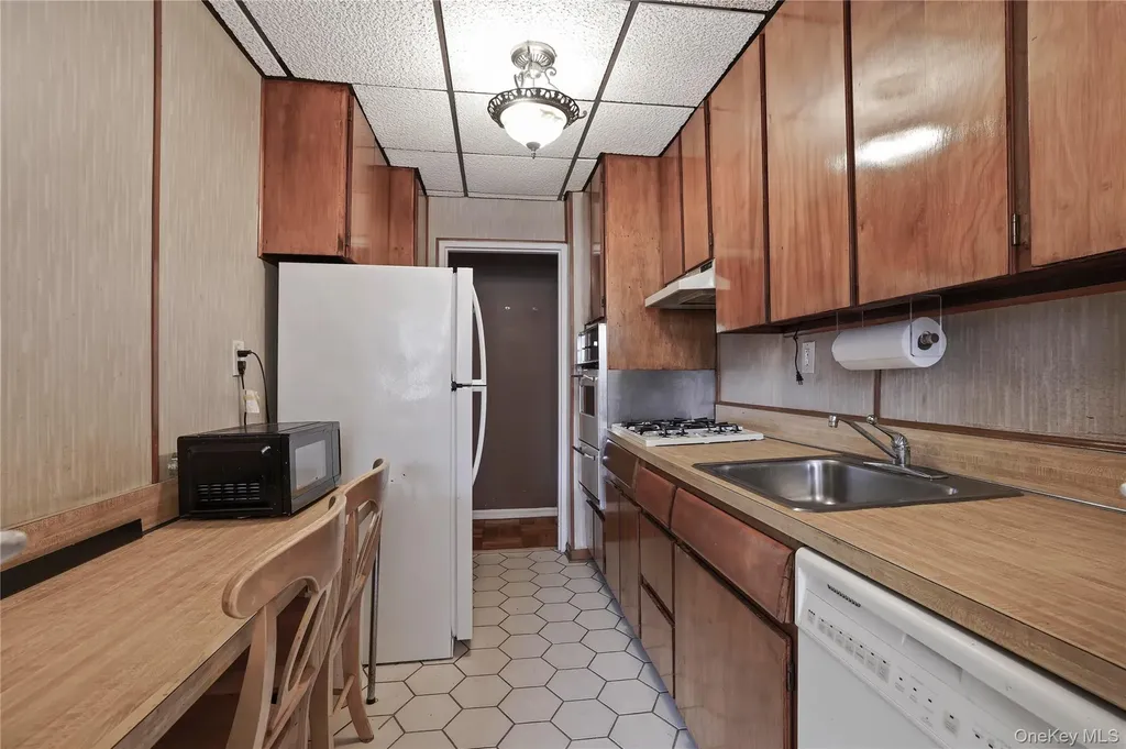 151-31 88th Street Howard Beach NY 11414