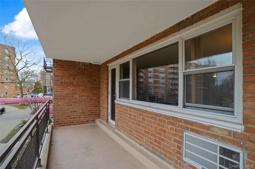 151-31 88th Street Howard Beach NY 11414