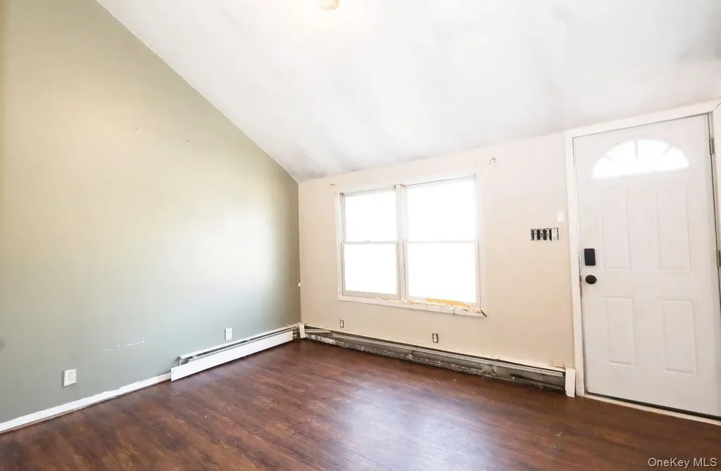 12 Cedarhurst Avenue Selden NY 11784