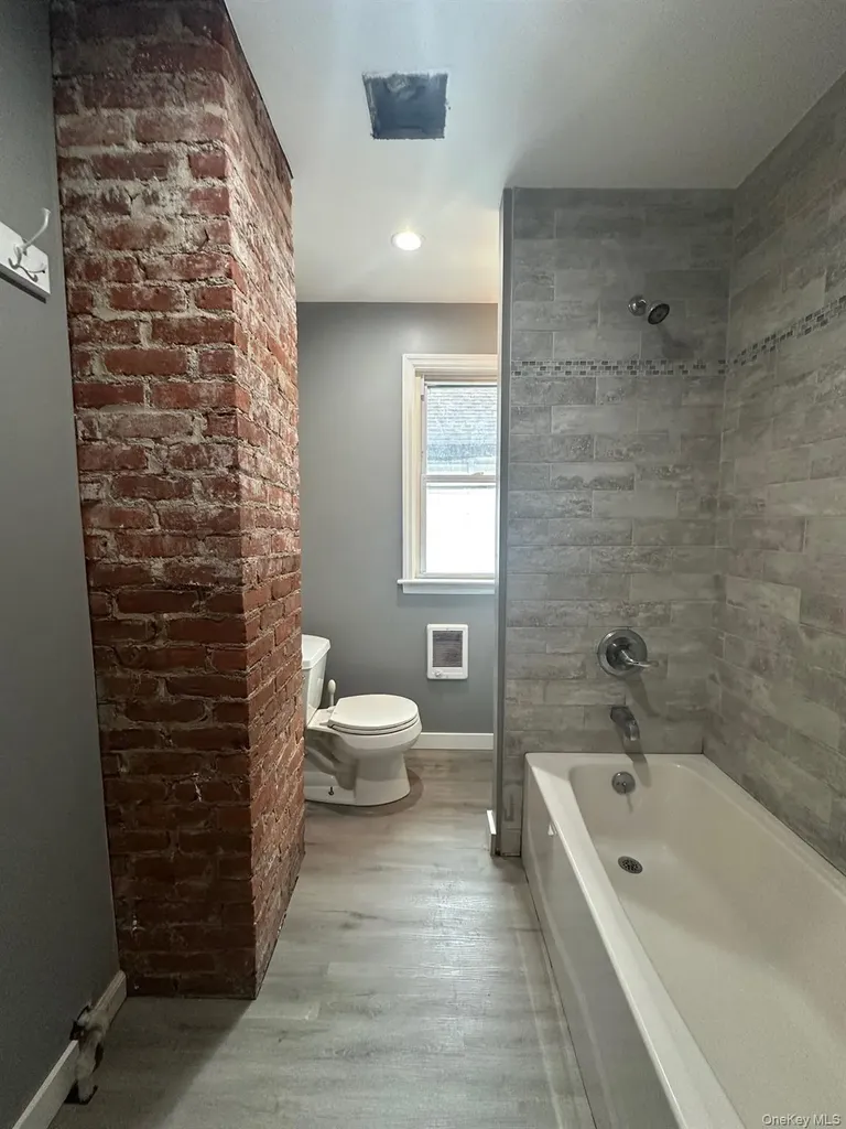 197 N Hamilton Street Poughkeepsie NY 12601
