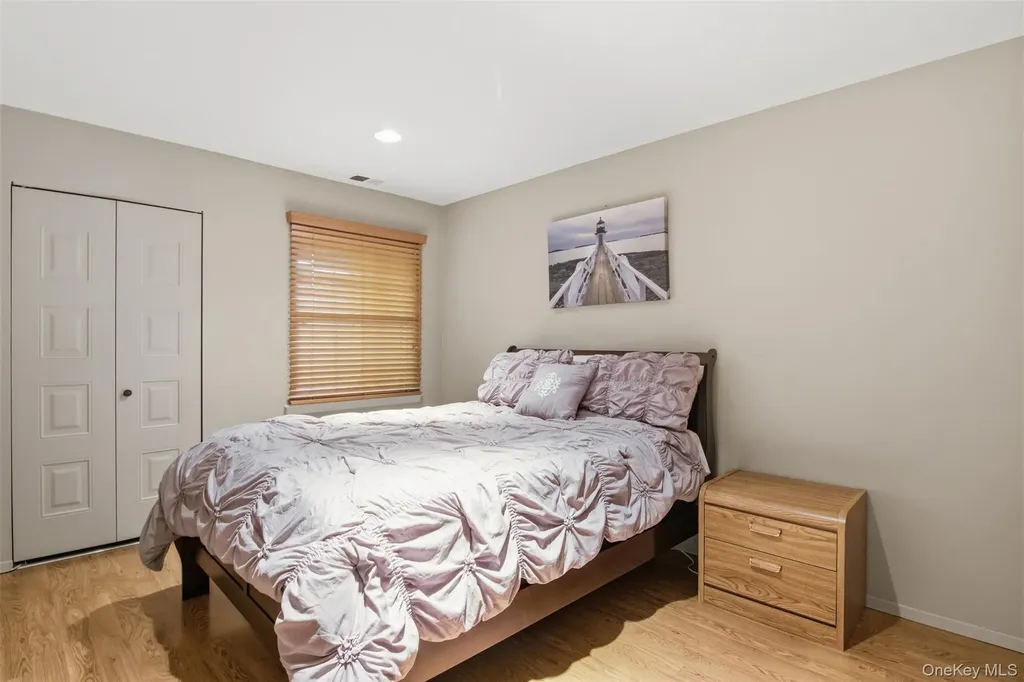 54 Southgate Circle Massapequa Park NY 11762