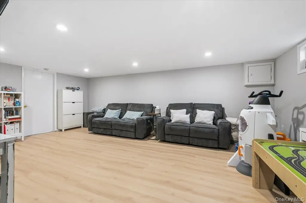 2933 Grand Avenue Baldwin NY 11510