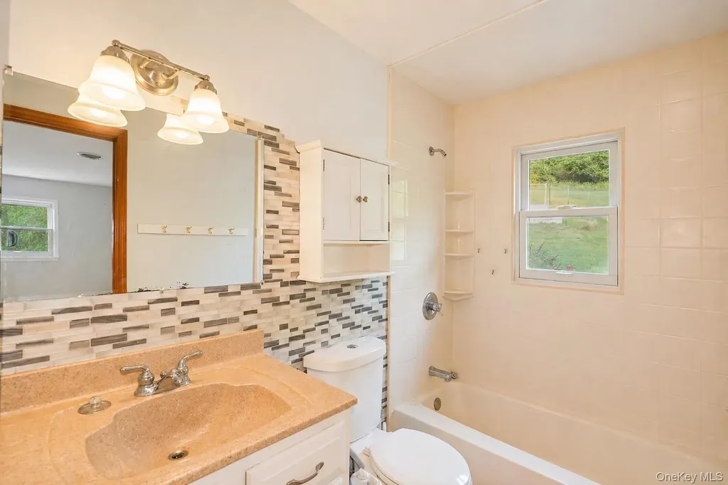 40 Amherst Lane Wappingers Falls NY 12590