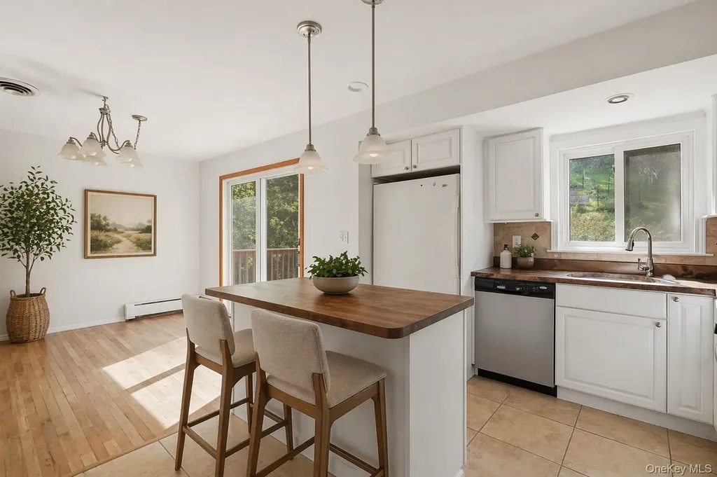 40 Amherst Lane Wappingers Falls NY 12590