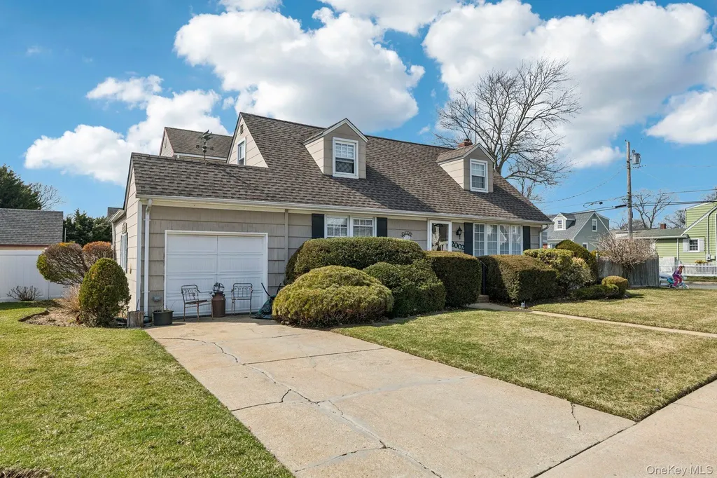 2002 Murray Place Merrick NY 11566