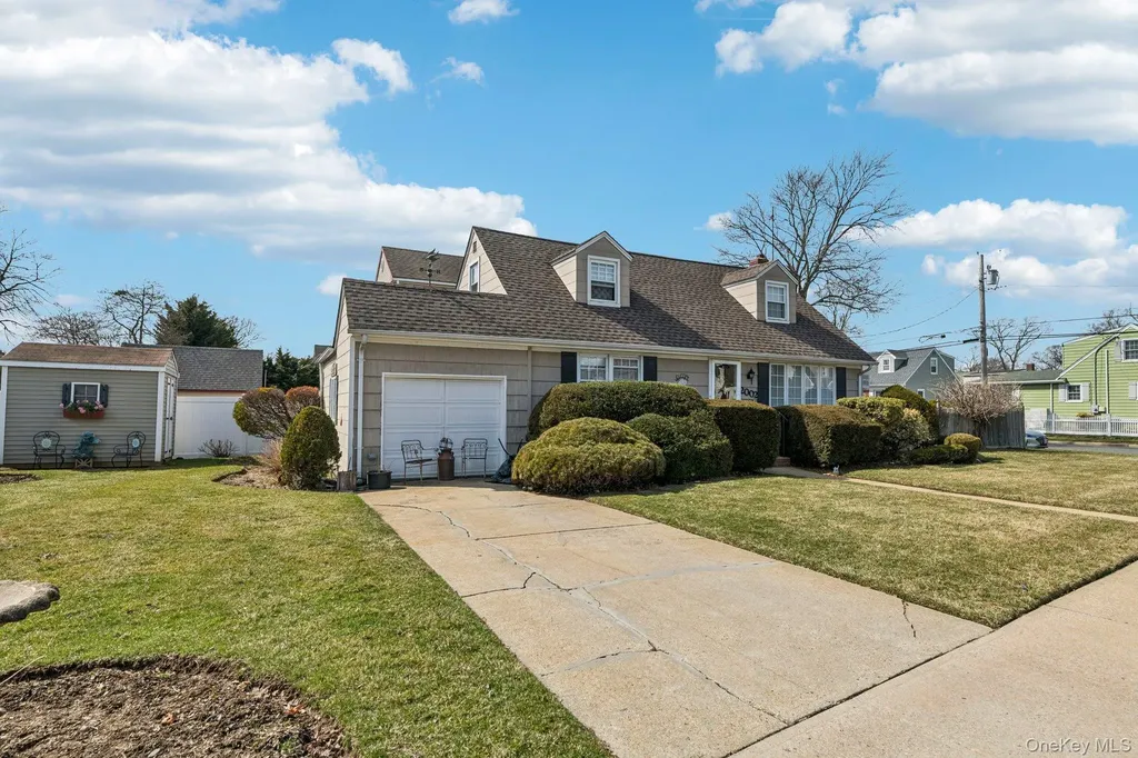 2002 Murray Place Merrick NY 11566
