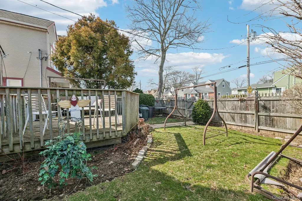 2002 Murray Place Merrick NY 11566