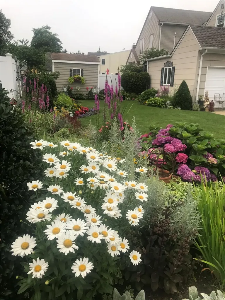 2002 Murray Place Merrick NY 11566