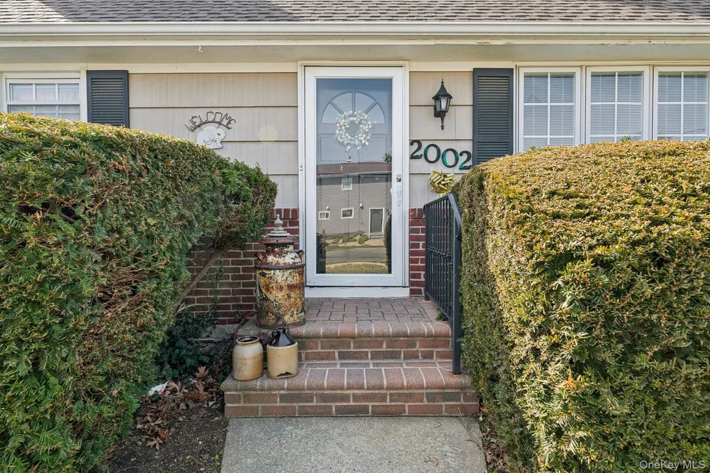 2002 Murray Place Merrick NY 11566