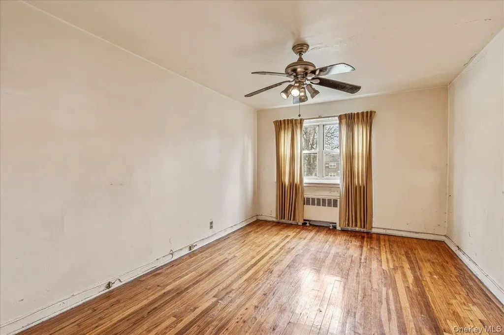 152-10 Melbourne Avenue Flushing NY 11367