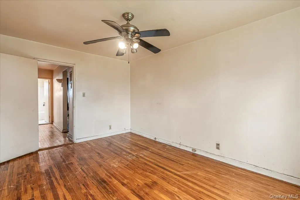 152-10 Melbourne Avenue Flushing NY 11367