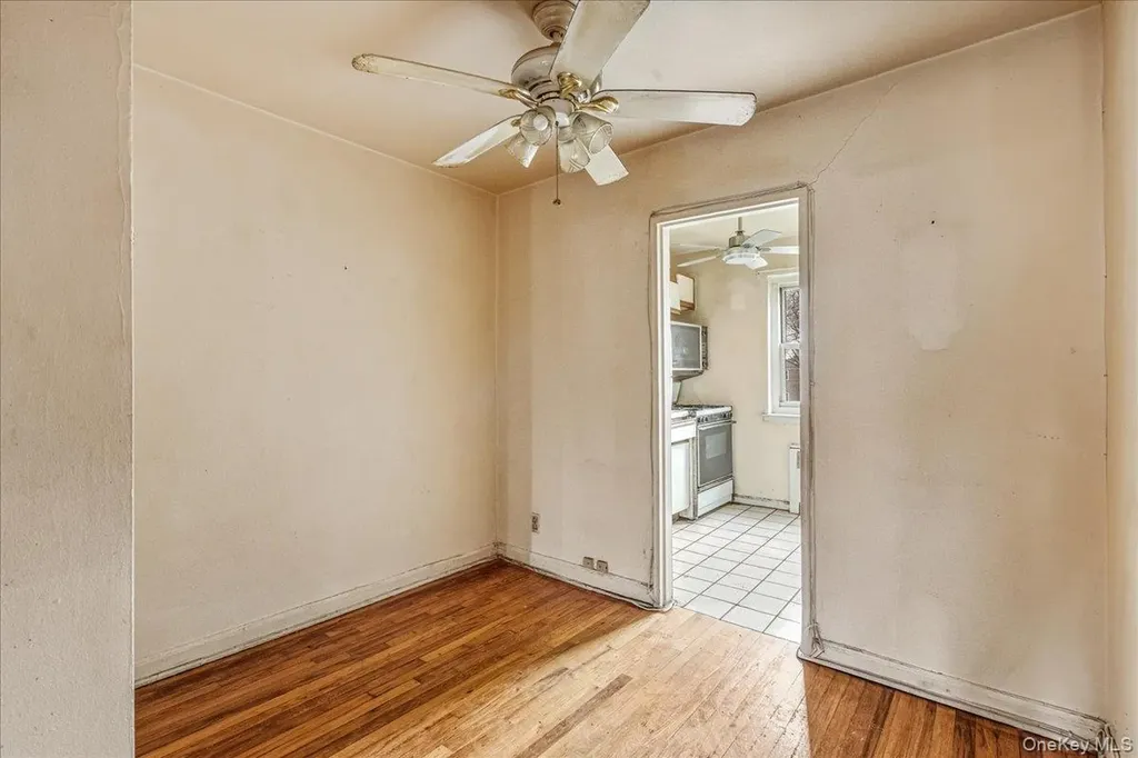 152-10 Melbourne Avenue Flushing NY 11367