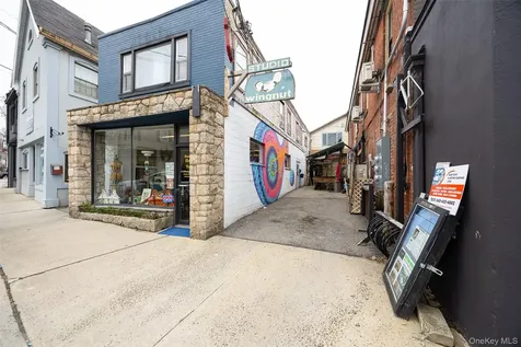 81 Vineyard Avenue Highland NY 12528