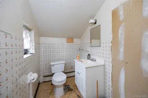 81 Vineyard Avenue Highland NY 12528
