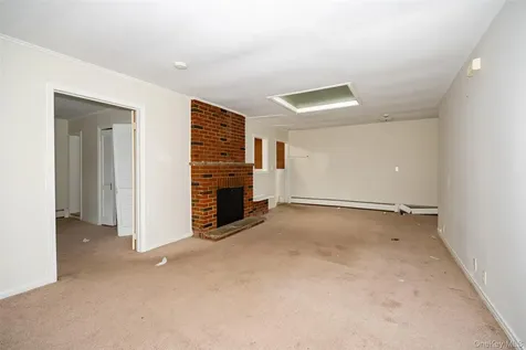 81 Vineyard Avenue Highland NY 12528