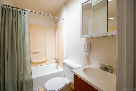 81 Vineyard Avenue Highland NY 12528