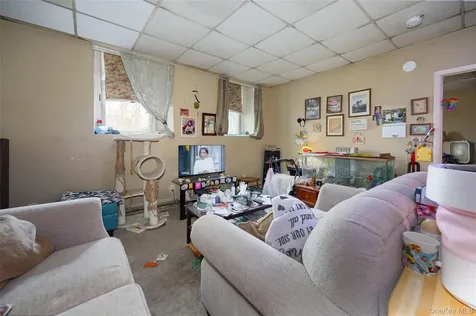 81 Vineyard Avenue Highland NY 12528