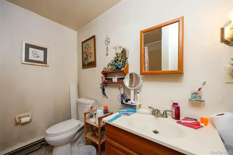 81 Vineyard Avenue Highland NY 12528