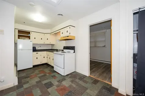 81 Vineyard Avenue Highland NY 12528