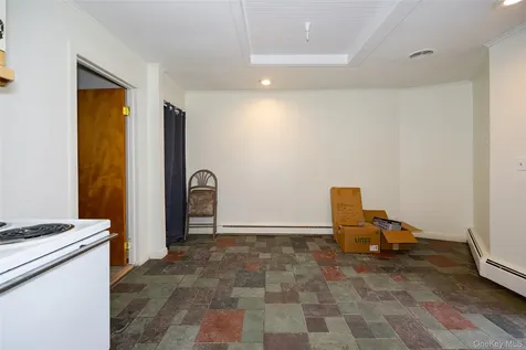 81 Vineyard Avenue Highland NY 12528