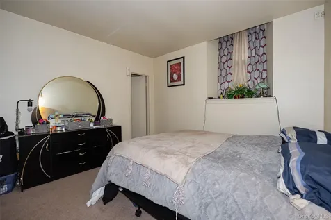 81 Vineyard Avenue Highland NY 12528