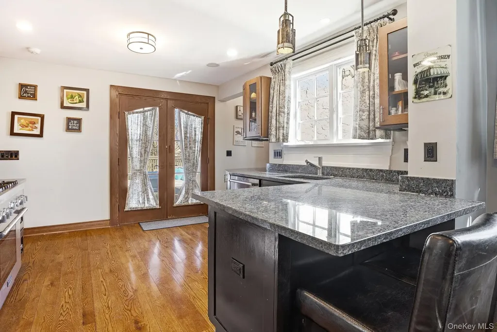 185 Fenimore Road New Rochelle NY 10804