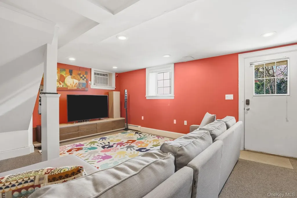 185 Fenimore Road New Rochelle NY 10804
