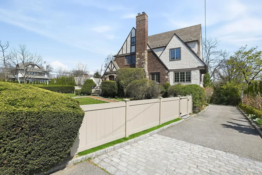 185 Fenimore Road New Rochelle NY 10804